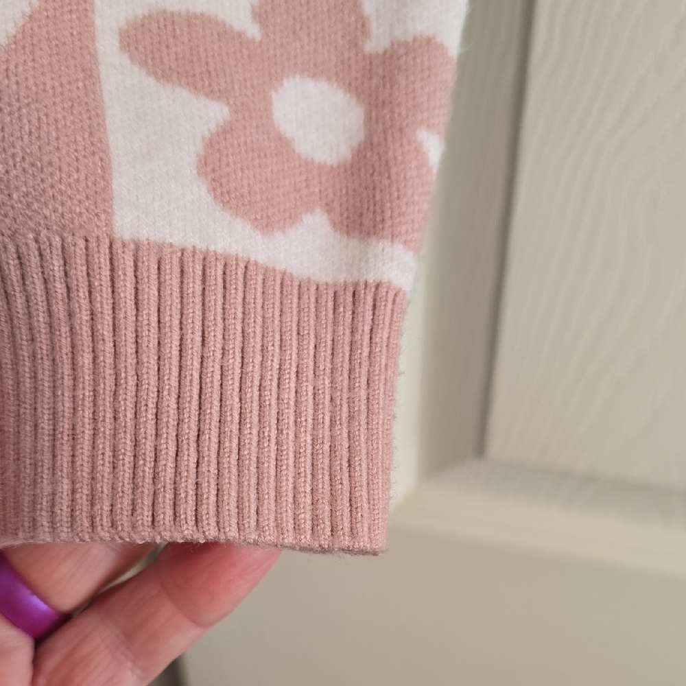 debut Pink and White‎ Floral & Heart Crewneck Sweater - Picture 4 of 4